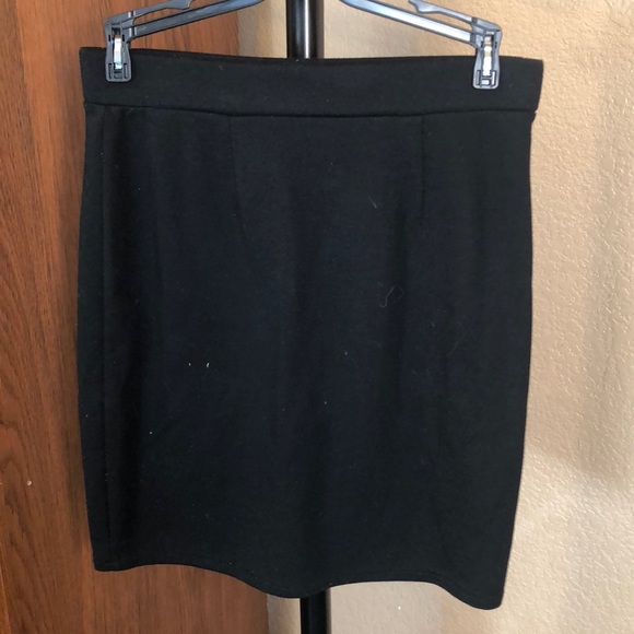 Skirt - Picture 1 of 2